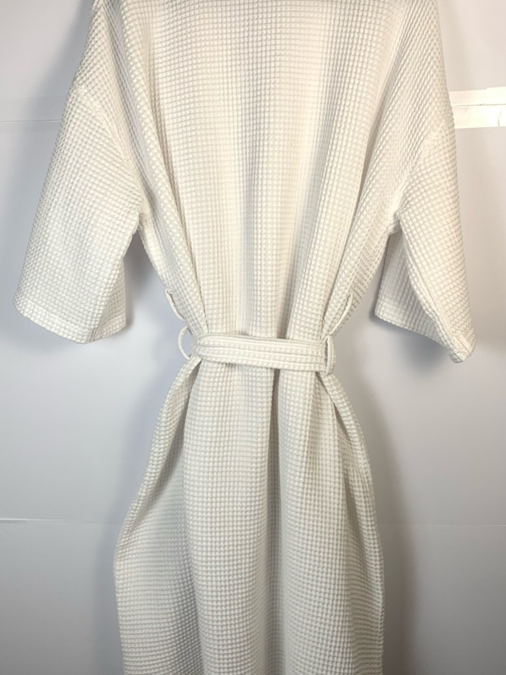 Monarch White Waffle Weave Spa Robe Unisex One Size Belted Hotel Resort Cotton - Picture 8 of 9